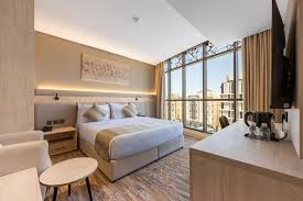 Deluxe suite with city view